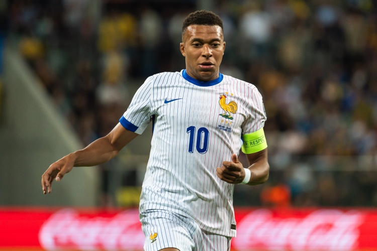 队报明日独家专访姆巴佩：球星畅谈生涯抉择与足坛洞察